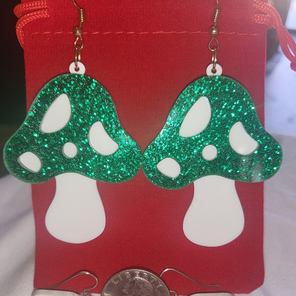 Green Mushroom Pendant Retro Dangle Earrings Acrylic Dangle